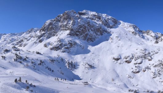 Magasins location ski stations Pyrénées
